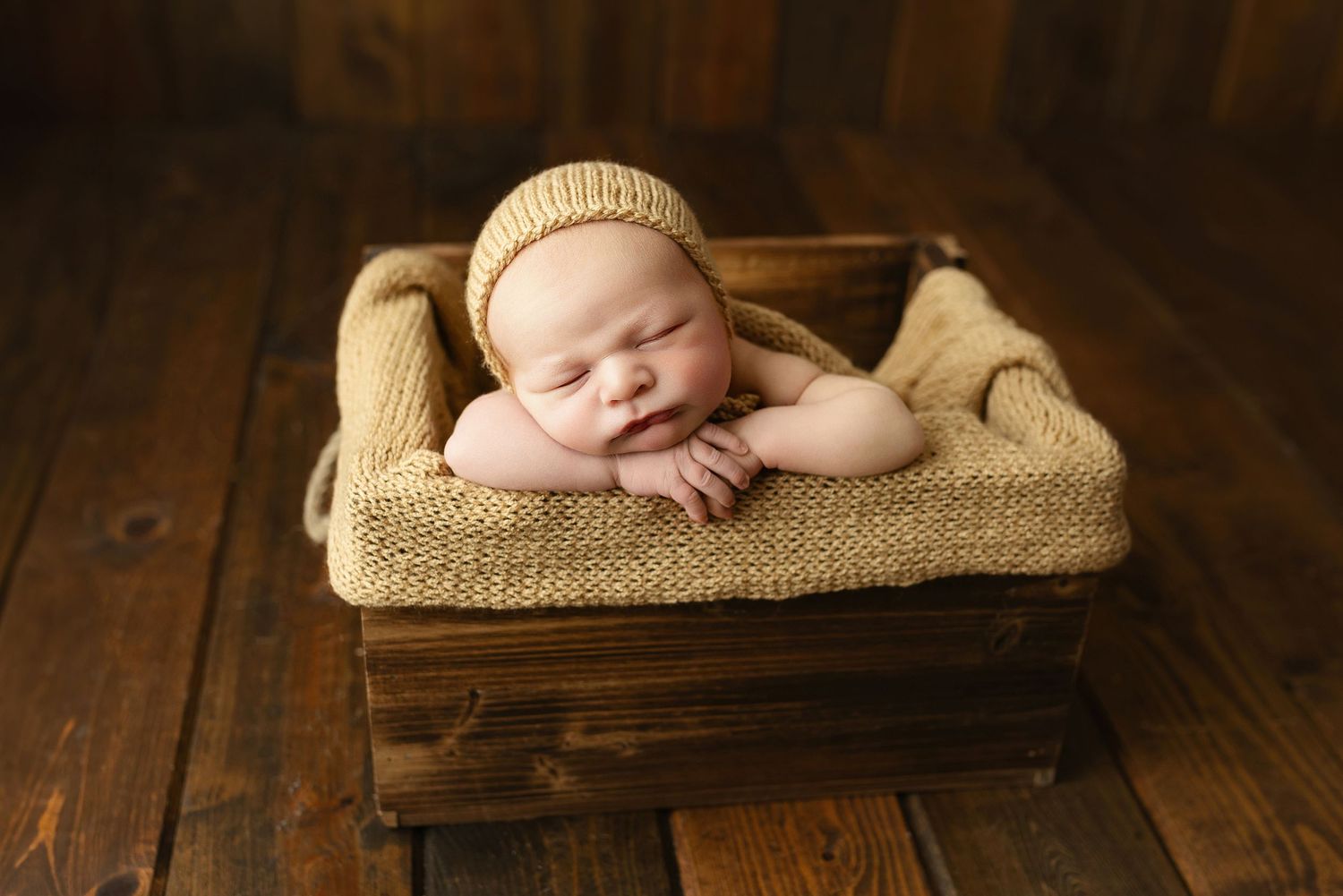 Newborn in wooden crate. Greenville sc newborn photographer, Easley sc newborn photographer, Upstate newborn photographer, Greenville