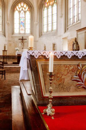 photo de détail bougie église mariage