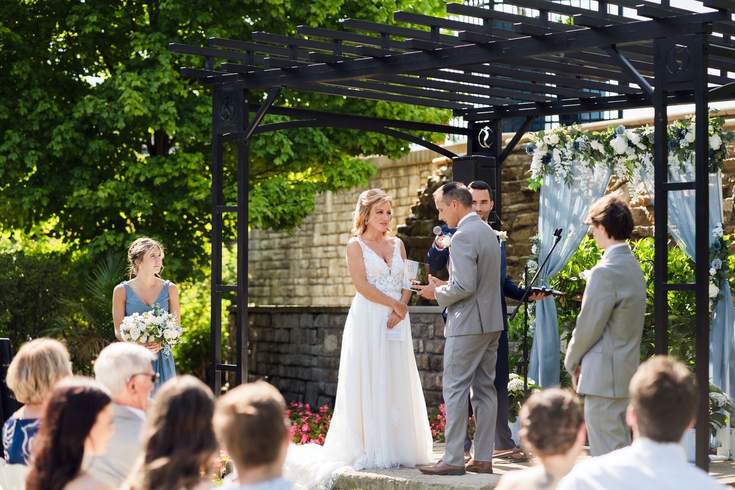 ceremony at Scioto reserve wedding venue