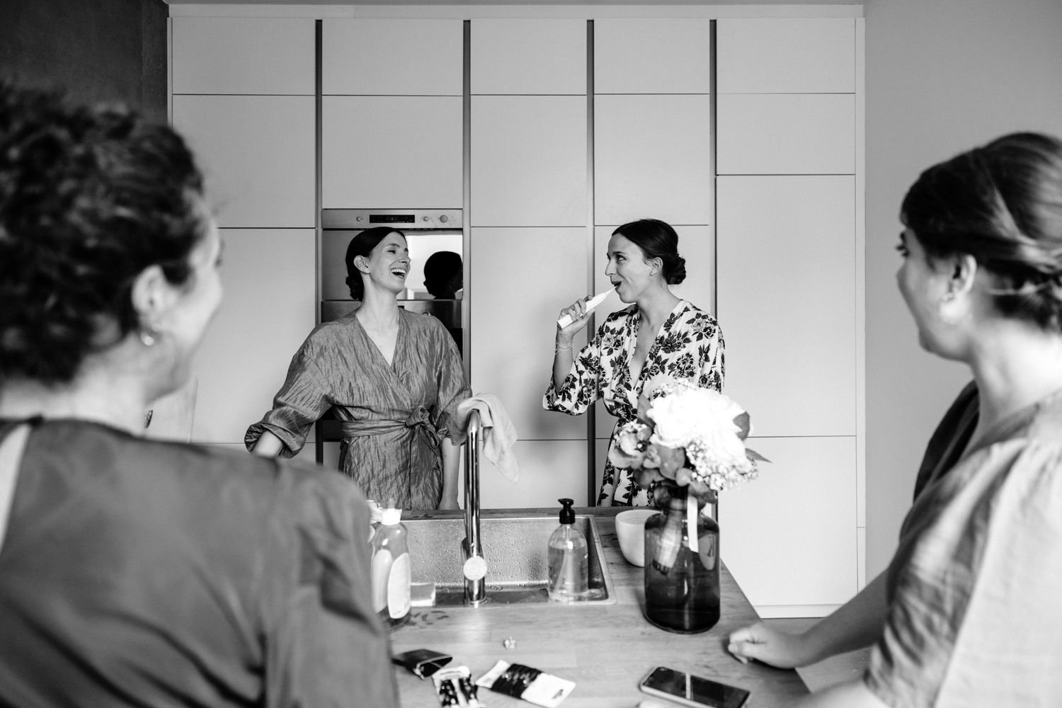 Mariage Lille : photos naturelles et modernes pour couples aimant simplicite et elegance. Mais aussi des photos decalees de vrai reportage