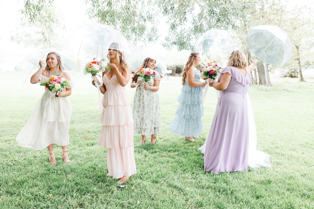 Summerland and Penticton Wedding photographer.  South Okanagan weddings.  Vineyard weddings.