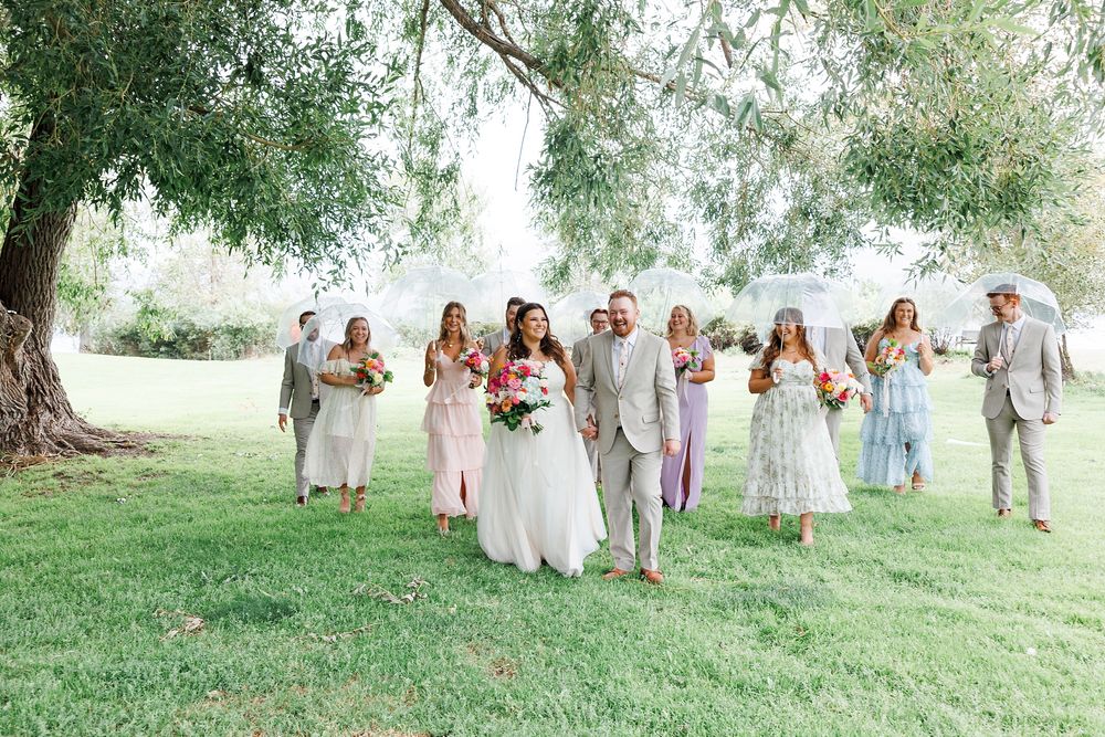 Summerland and Penticton Wedding photographer.  South Okanagan weddings.  Vineyard weddings.