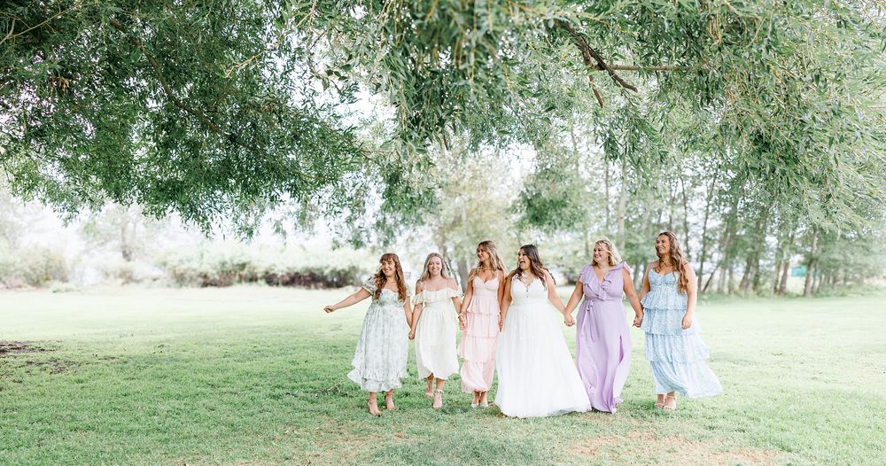 Summerland and Penticton Wedding photographer.  South Okanagan weddings.  Vineyard weddings.