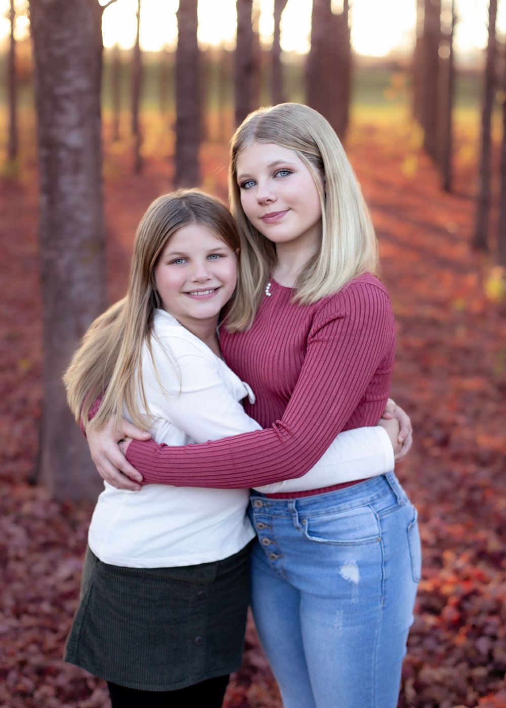 family photographer outdoors natural light fall Jessica Roth Photography Janesville Wisconsin Professional Photographer dogs welcome
