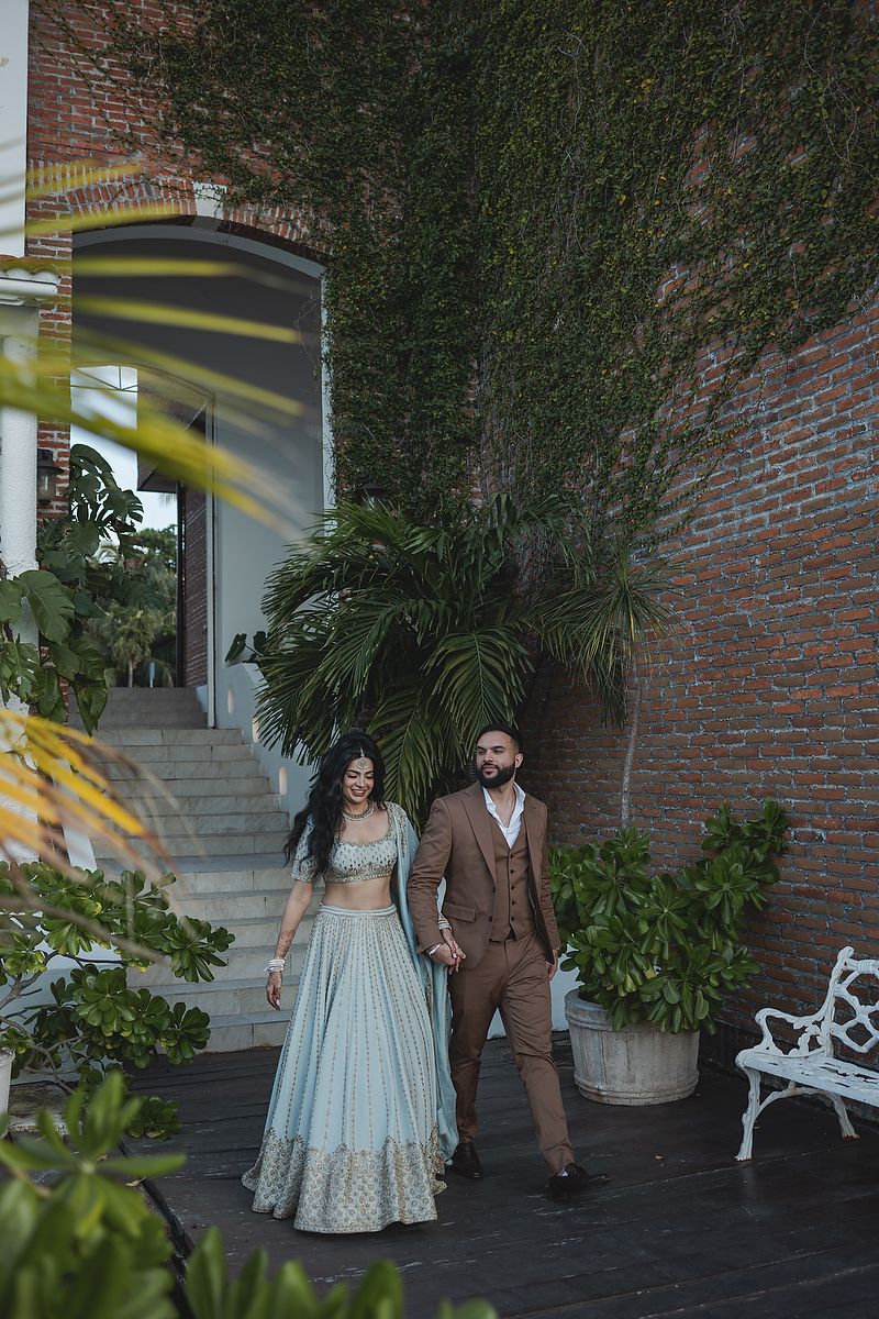 Bride and groom arriving at The Wedding Cancun Marina Riviera Maya wedding photographer.