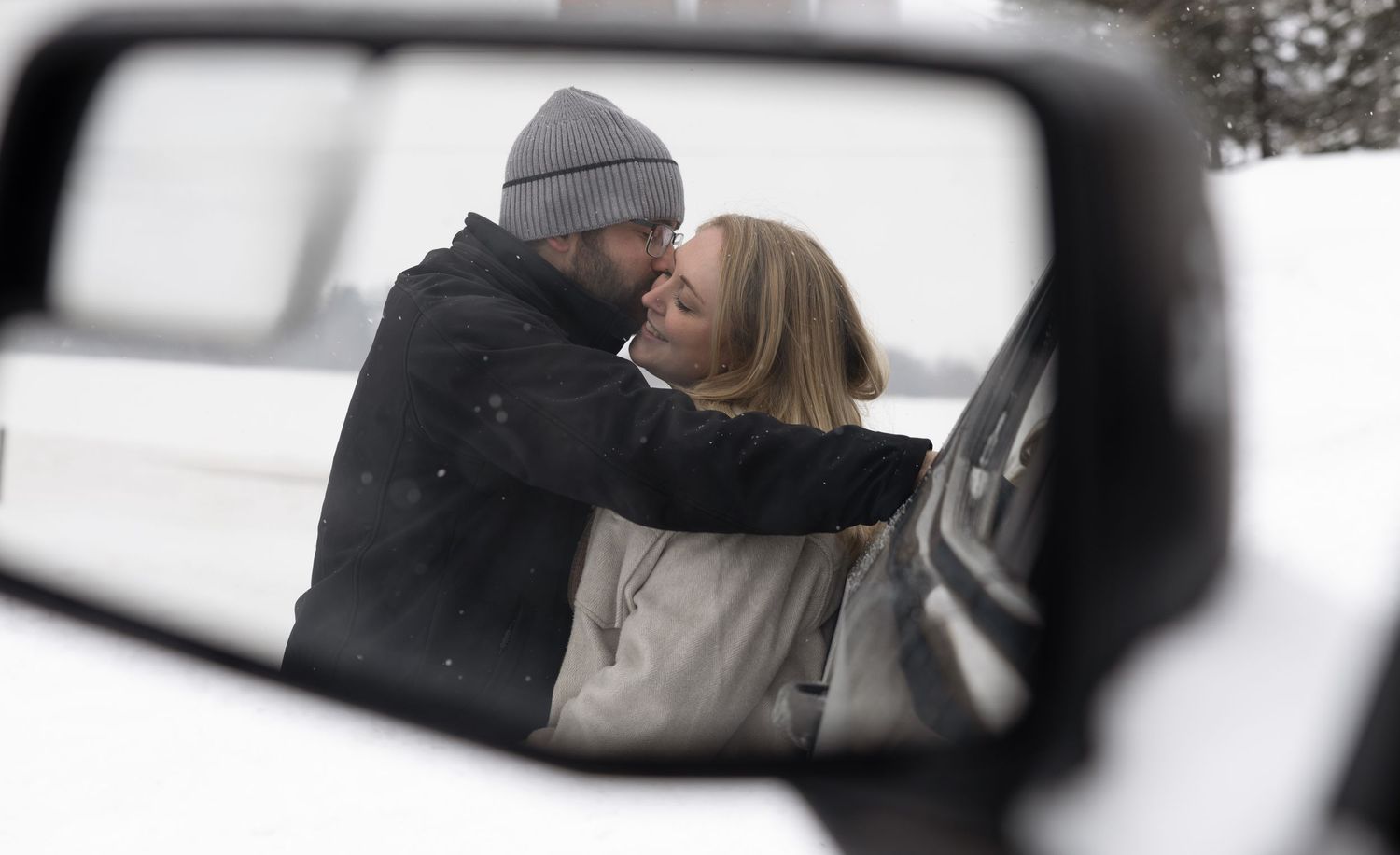 Halton hills couples photography. Engagement photography in Toronto. Toronto engagement photographer. Elopement photography in Halton Hills.