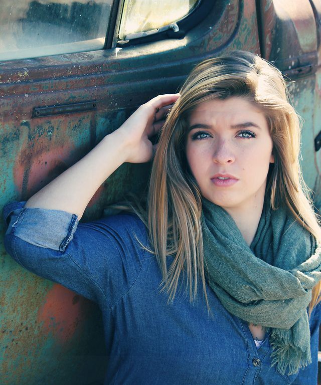 southeast-ks-senior-portrait-outdoor