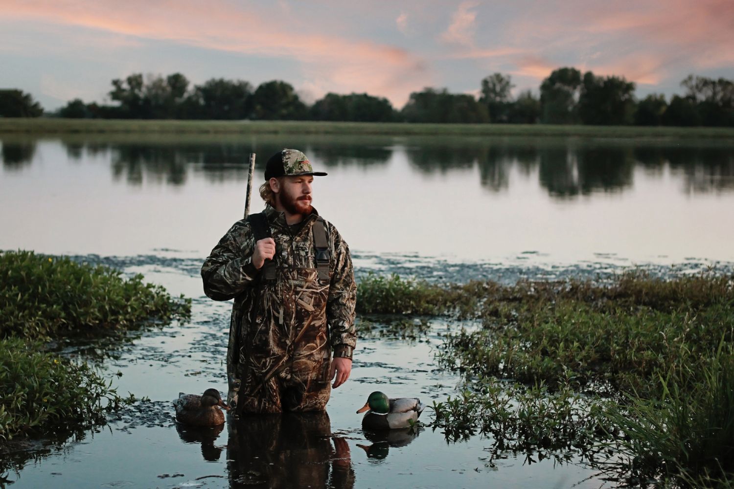 southeast-ks-senior-portrait-hunting