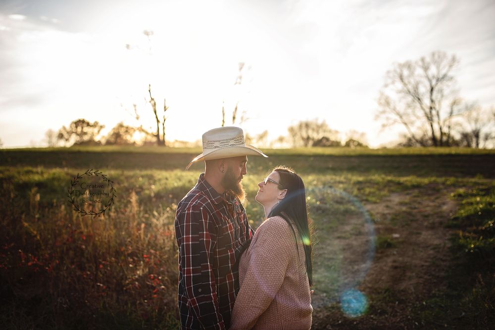 Lafayette Indiana photographer, Delphi Indiana photographer, family photographer. family photos, couple photos