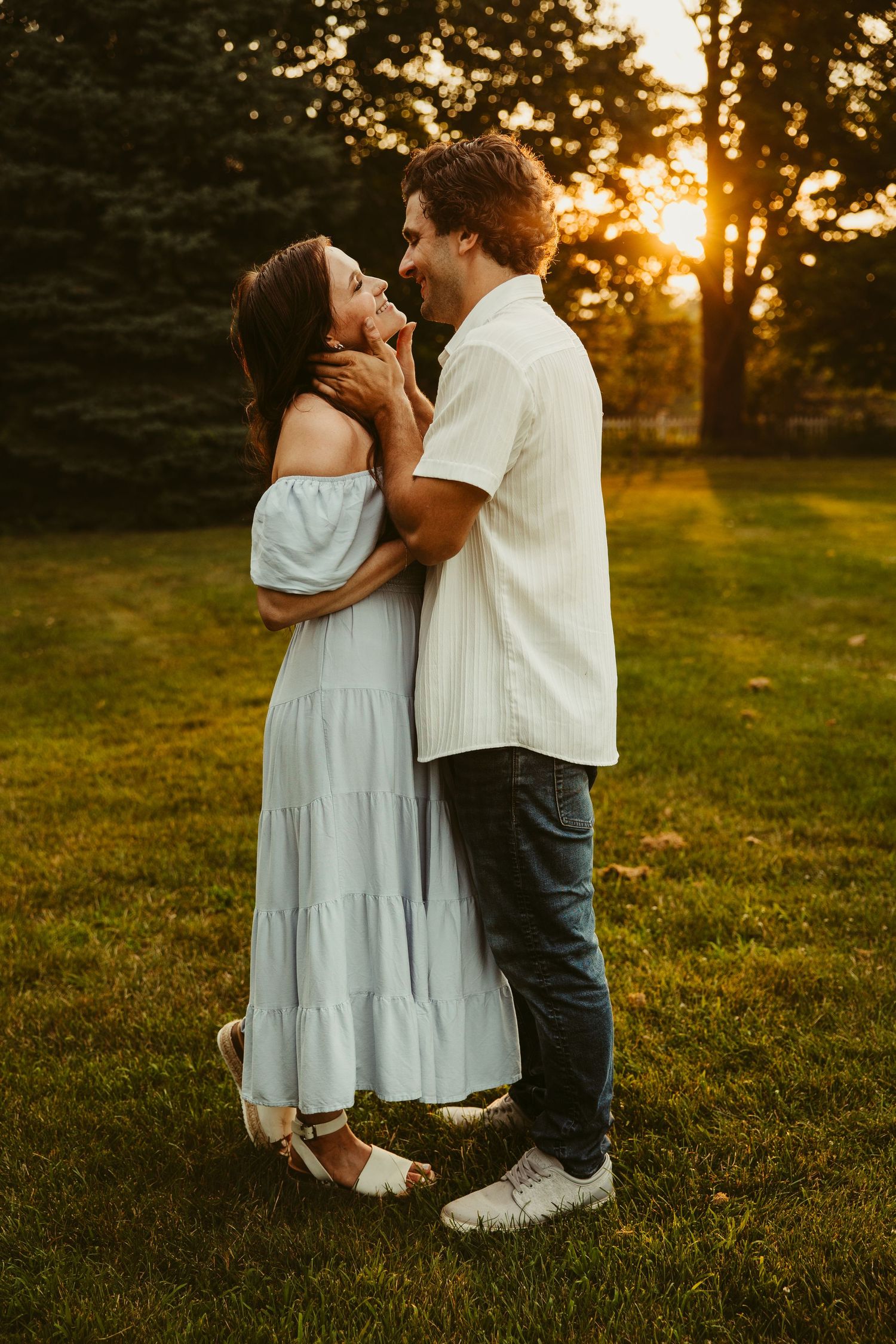 Summer Romance in Michigan: A Couple’s Golden Hour Photo Session