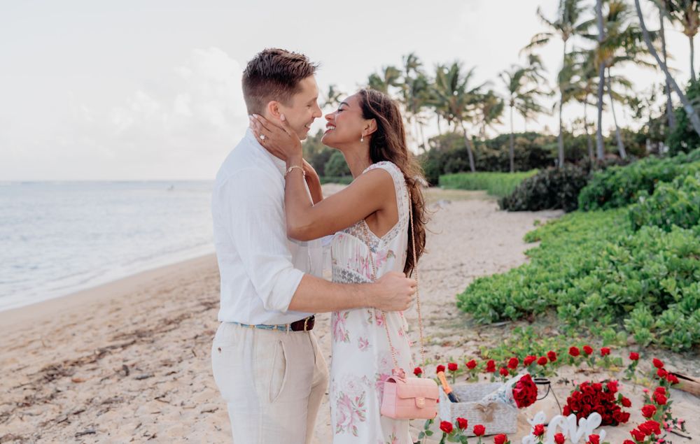 Hawaii Oahu sunrise sunset beach proposal engagement wedding couple family photoshoot photography
