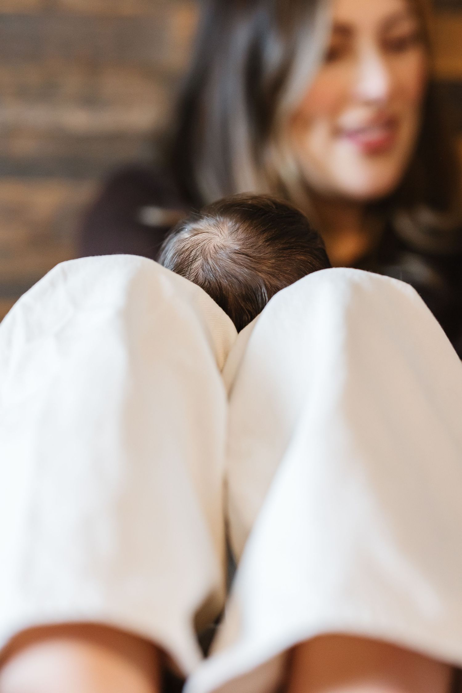 Newborn lifestyle photoshoot in a Kelowna, BC home