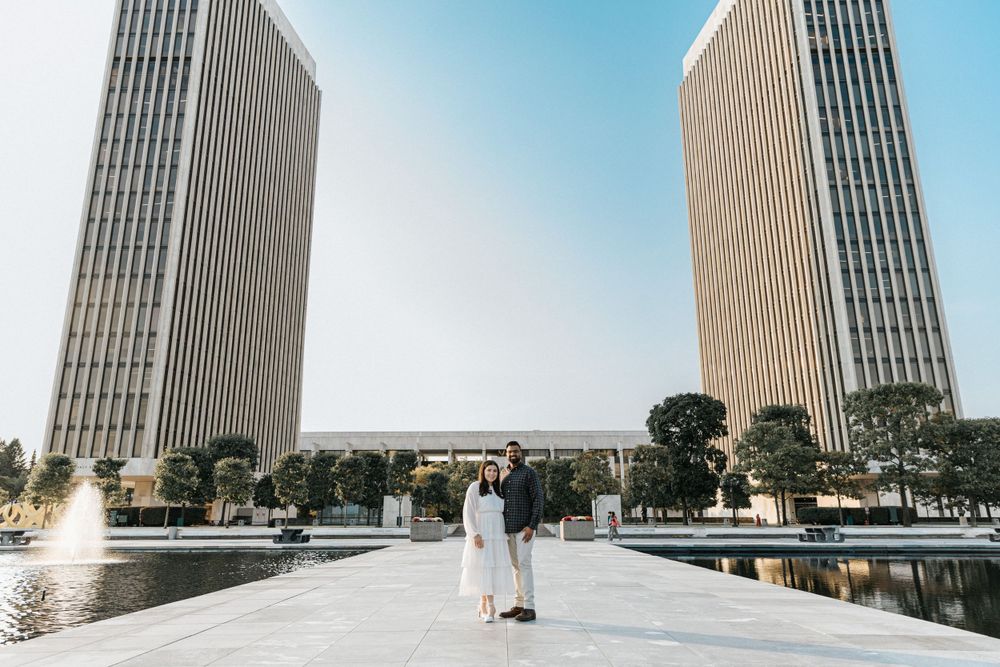 couple posing empire state plaza