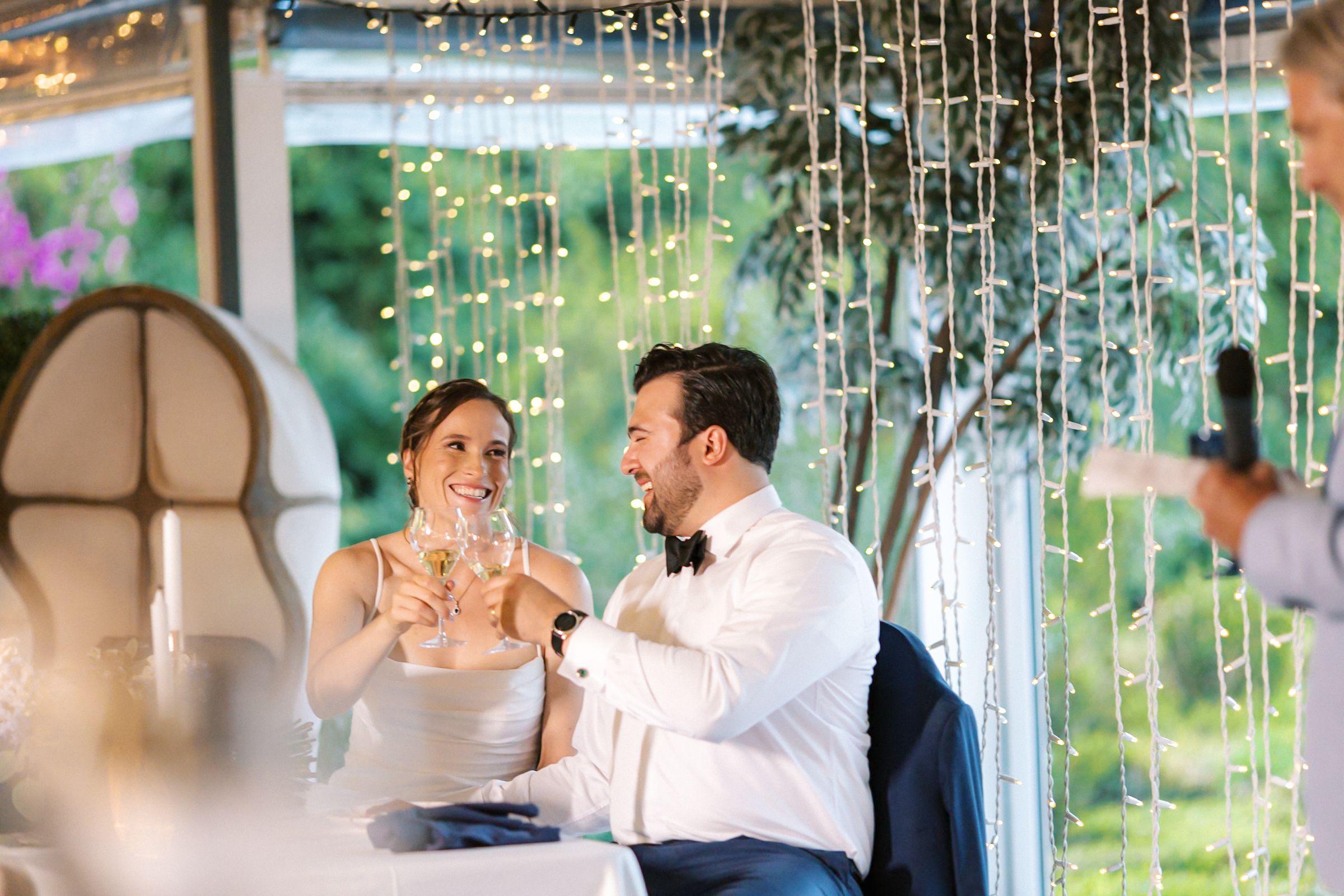Joyful candid moments during Rachael and Aaron’s Quinta do Torneiro wedding in Lisbon, Portugal