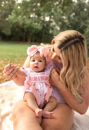 Motherhood portrait session in Spring, Texas