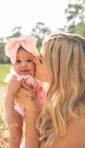 Motherhood portrait session in Spring, Texas