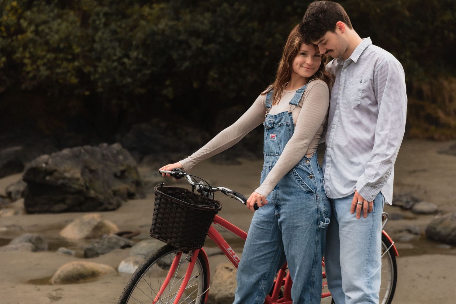 Alberta.Calgary.Edmonton Wedding Photographer tofino engagement session