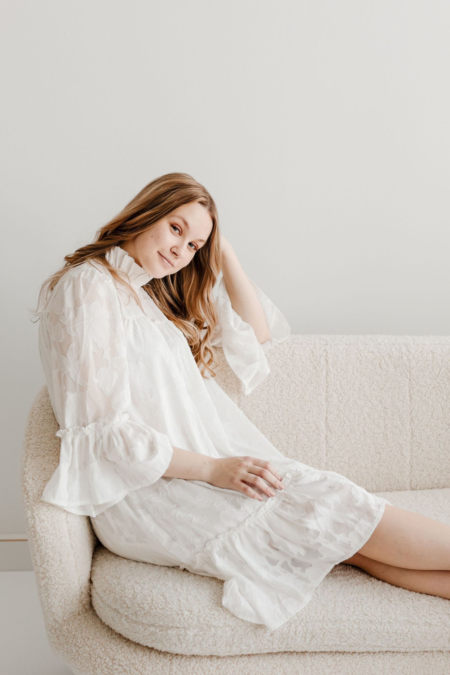 Valmistujaiskuvaus | Jasmine Grahn | valokuvaaja Ulvila |
https://www.jasminegrahn.fi/