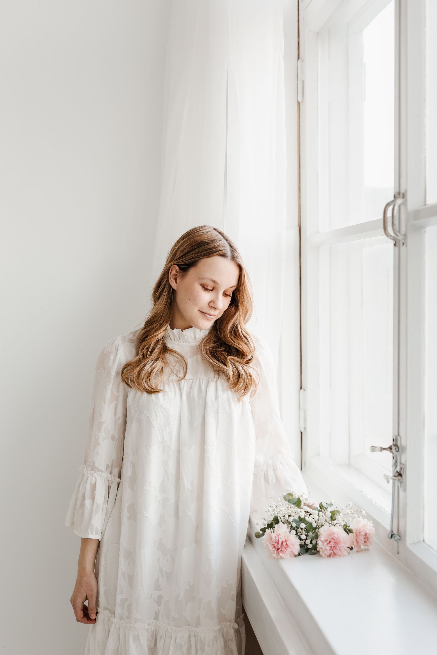Valmistujaiskuvaus | Jasmine Grahn | valokuvaaja Ulvila |
https://www.jasminegrahn.fi/