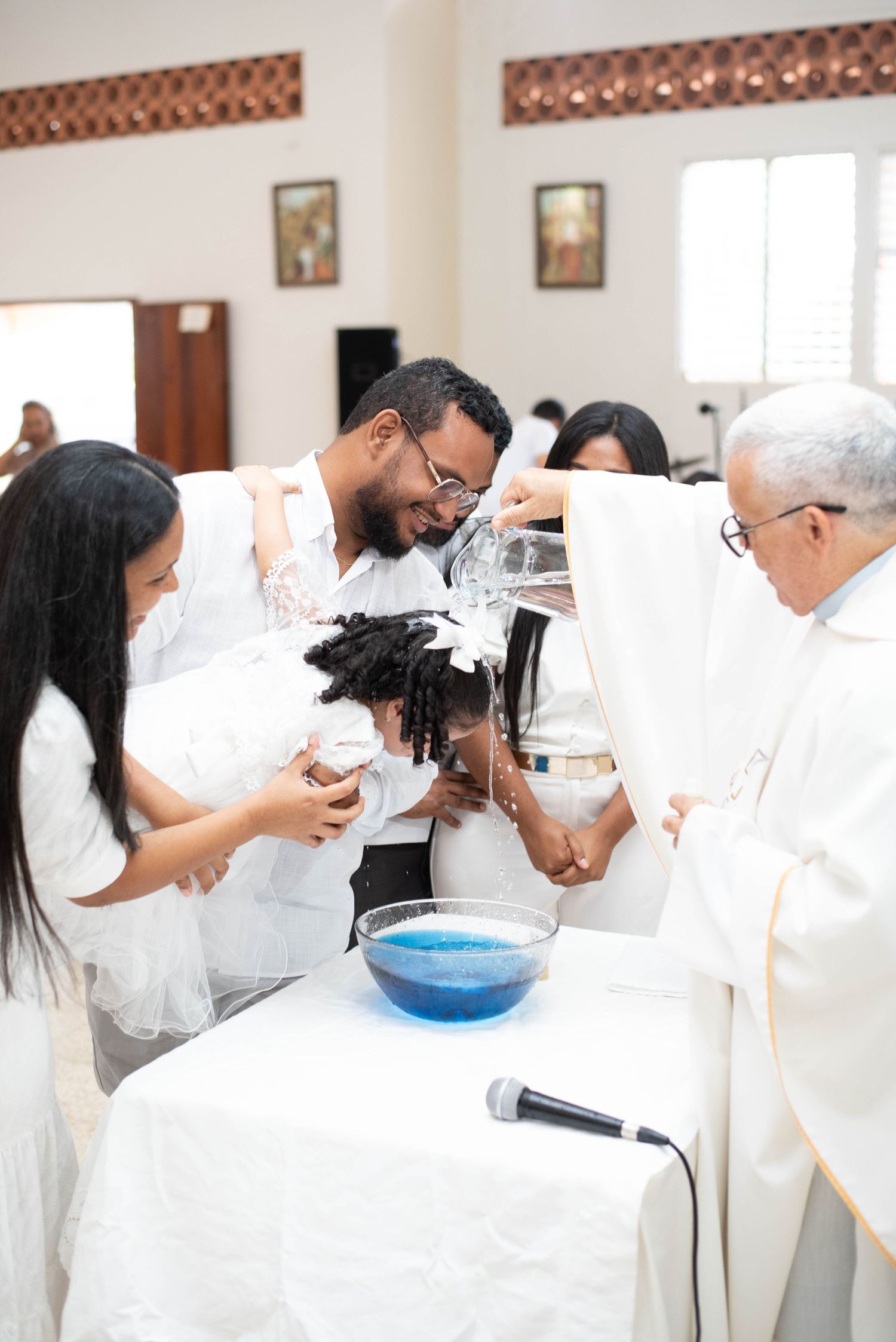 Cobertura fotográfica de evento de graduación con fotos profesionales, espontáneas y emotivas en República Dominicana.
