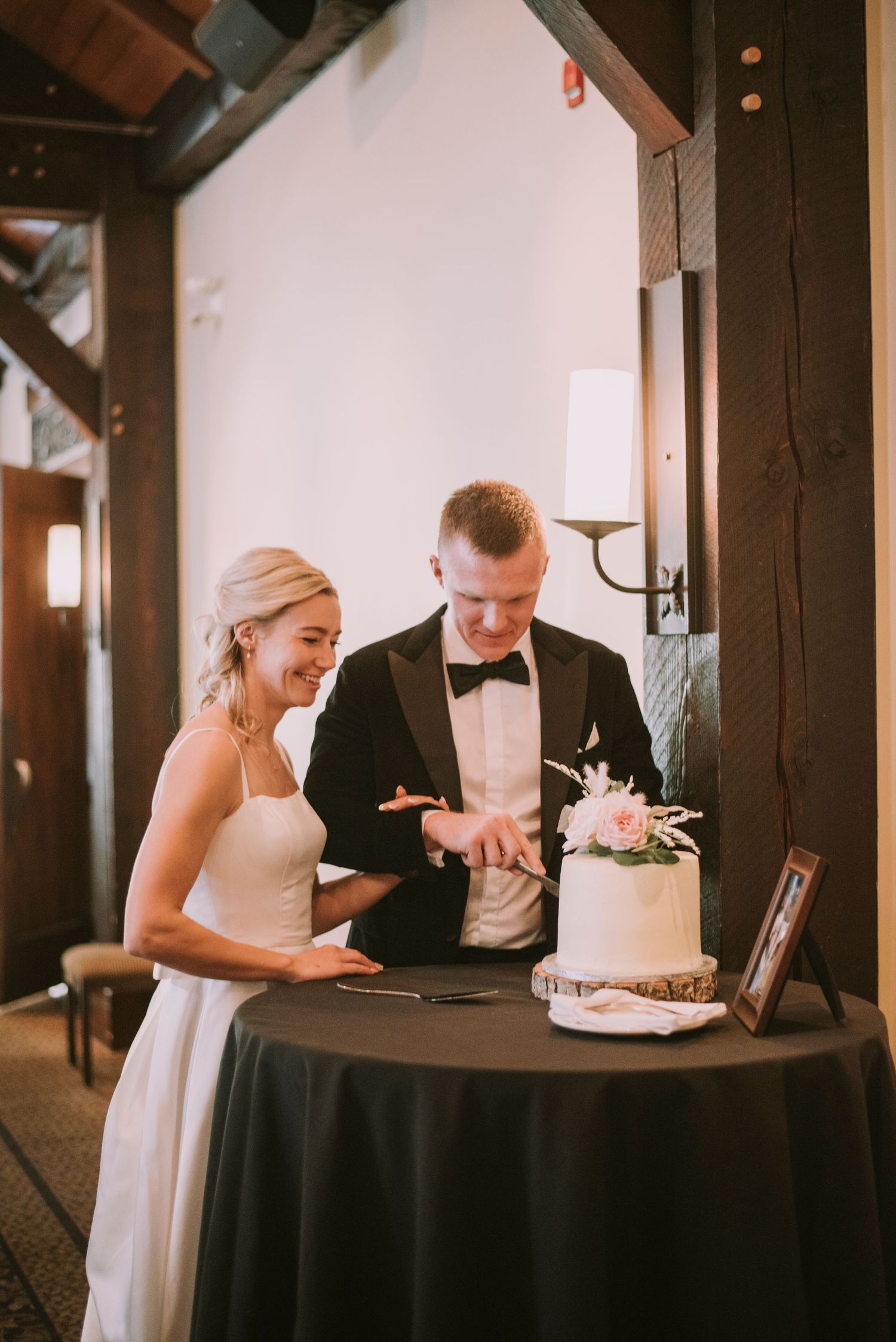 Silvertip Resort Canmore Wedding
Silvertip Resort Canmore Wedding Photographer