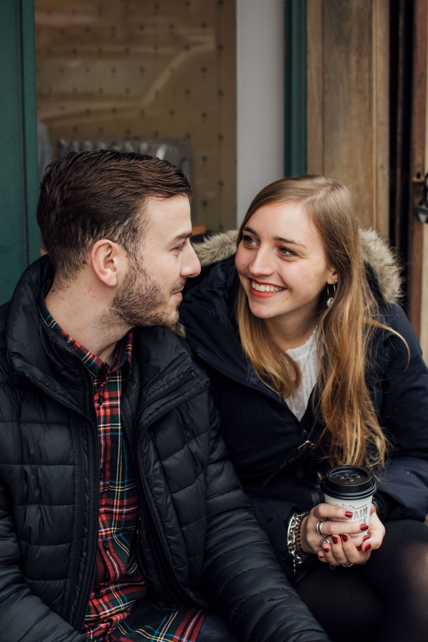 couple having coffee in nyc
