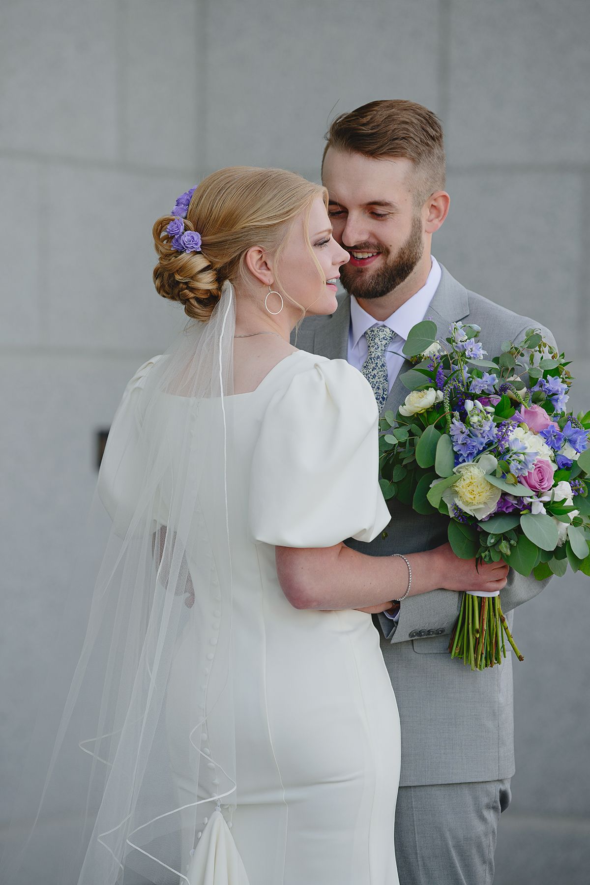 Pocatello wedding photographer ShutterGirl  bride and groom at Pocatello Idaho temple