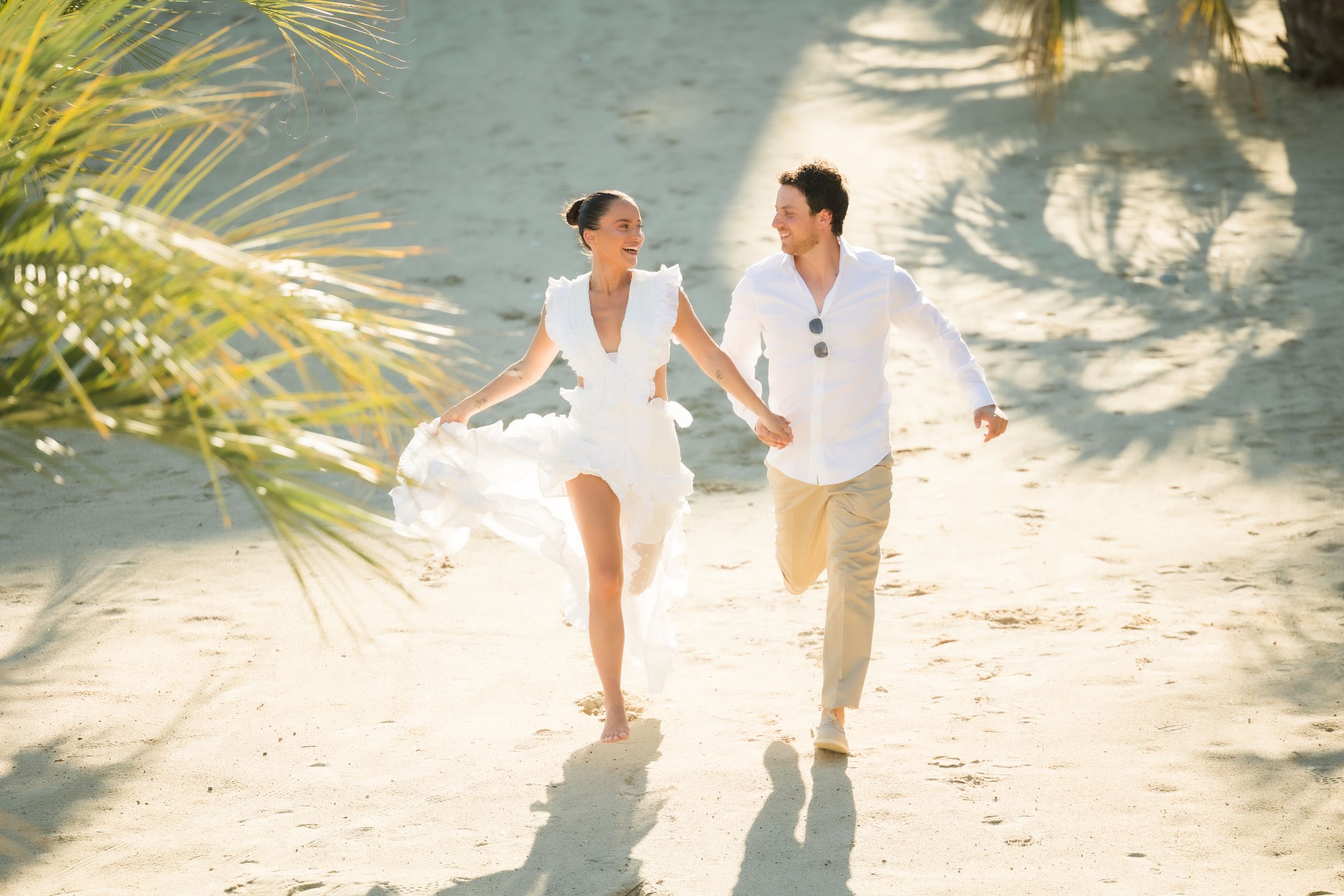 Jas Macca Photographe de mariage lumineux et moderne  Belgique Namur Luxembourg Jeune couple trentenaires session couple Couleurs pastelles