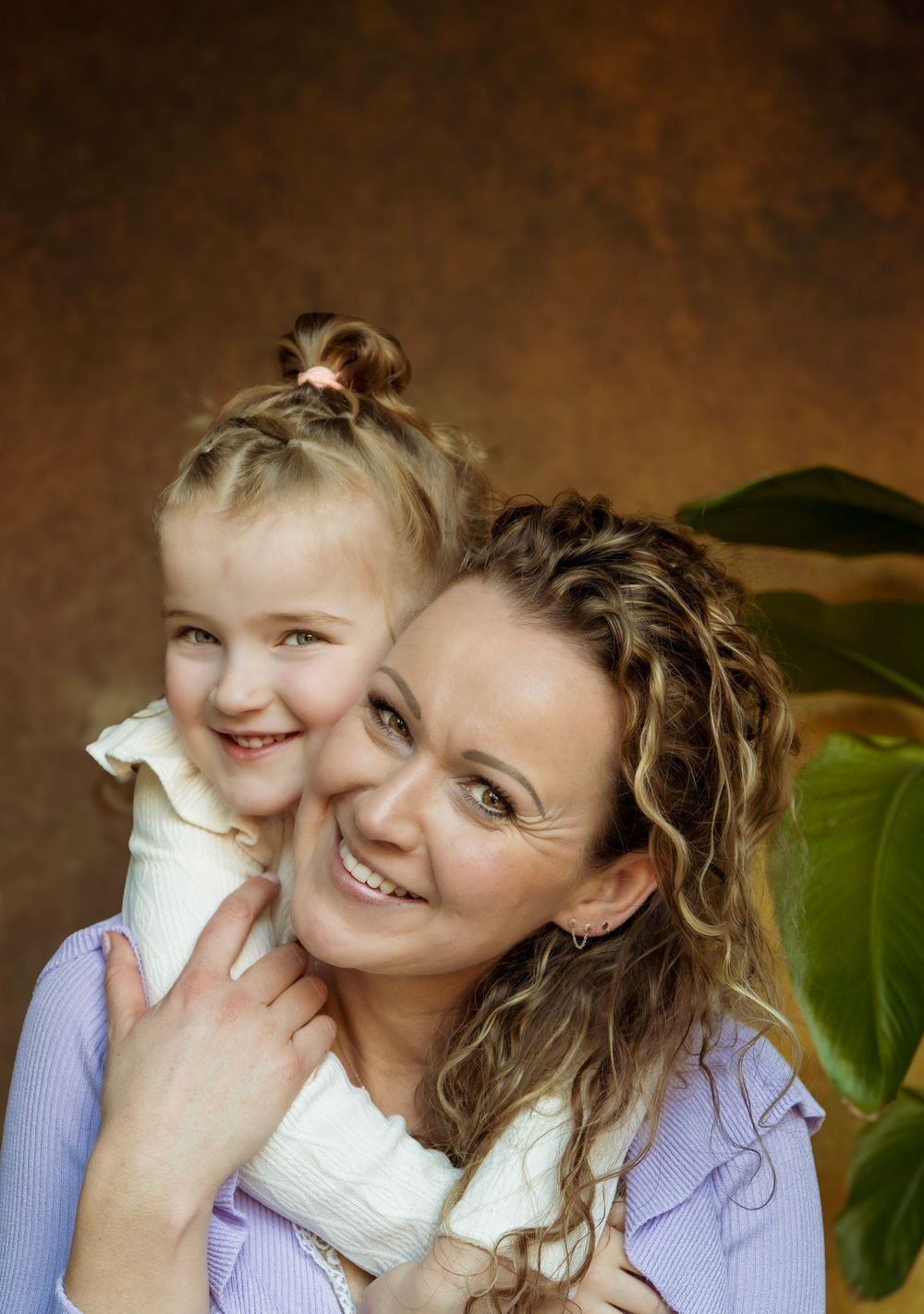 Gezellige moeder en dochter fotoshoot