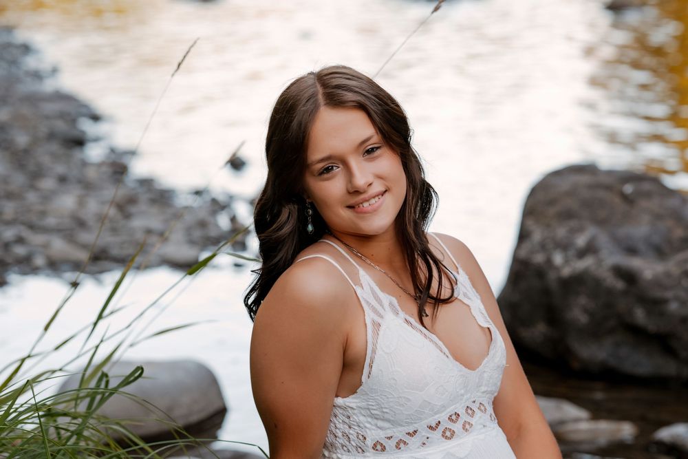 Charlotte Ann Photography - High School Seniors Portrait Photography. Pacific Northwest Photographer. Forks, Washington Photographer.