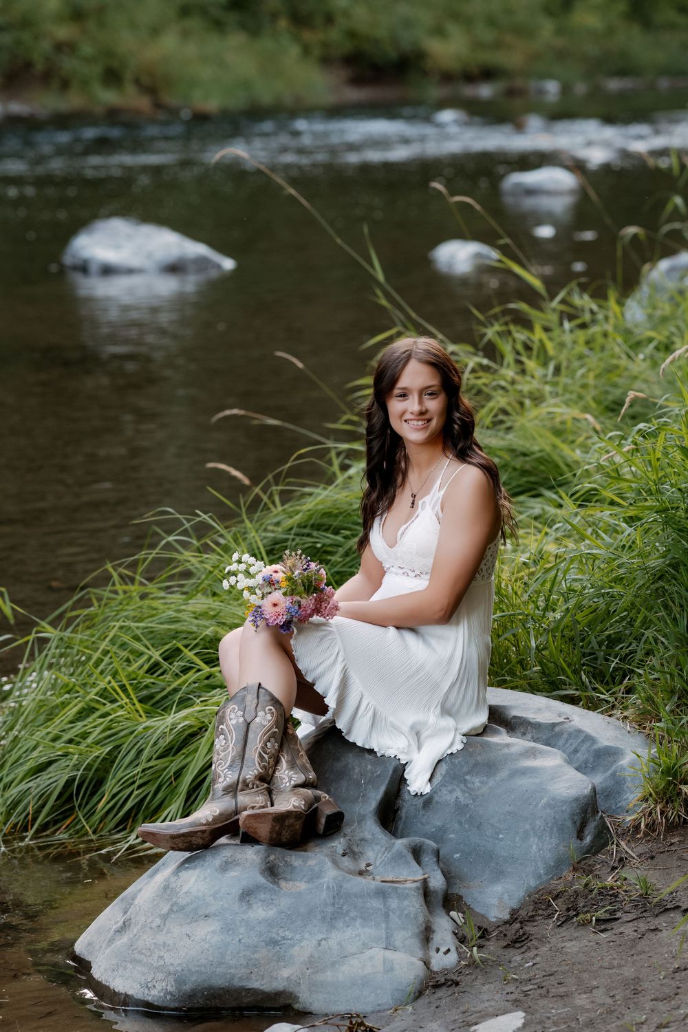 Charlotte Ann Photography - High School Seniors Portrait Photography. Pacific Northwest Photographer. Forks, Washington Photographer.