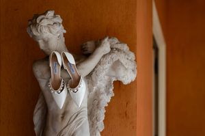 Trouwschoenen creatieve trouwfotografie - Elles Yanna Photography