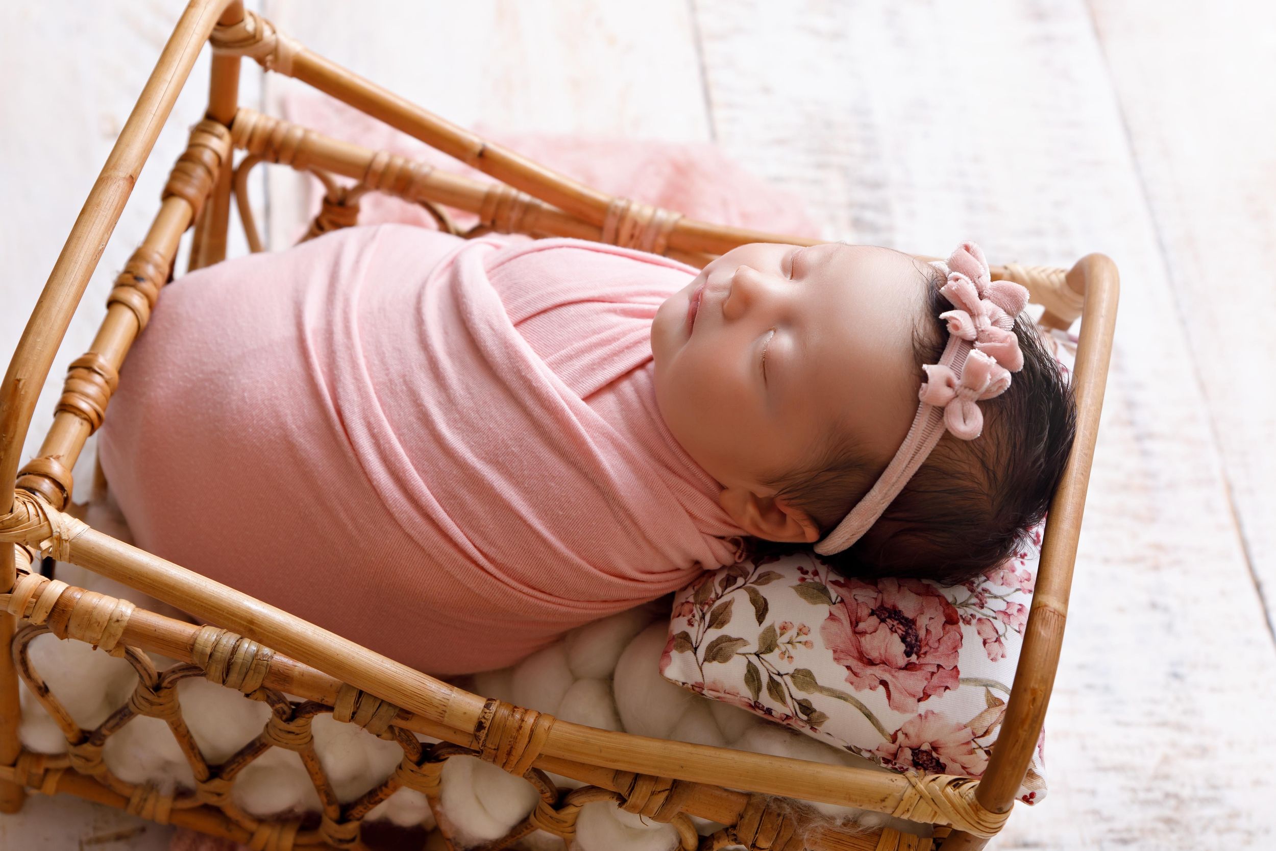 newborn photography 
posed newborn photography