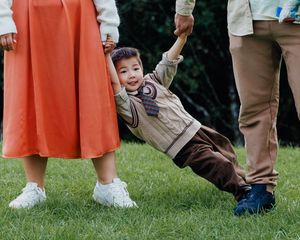 family session in greenery