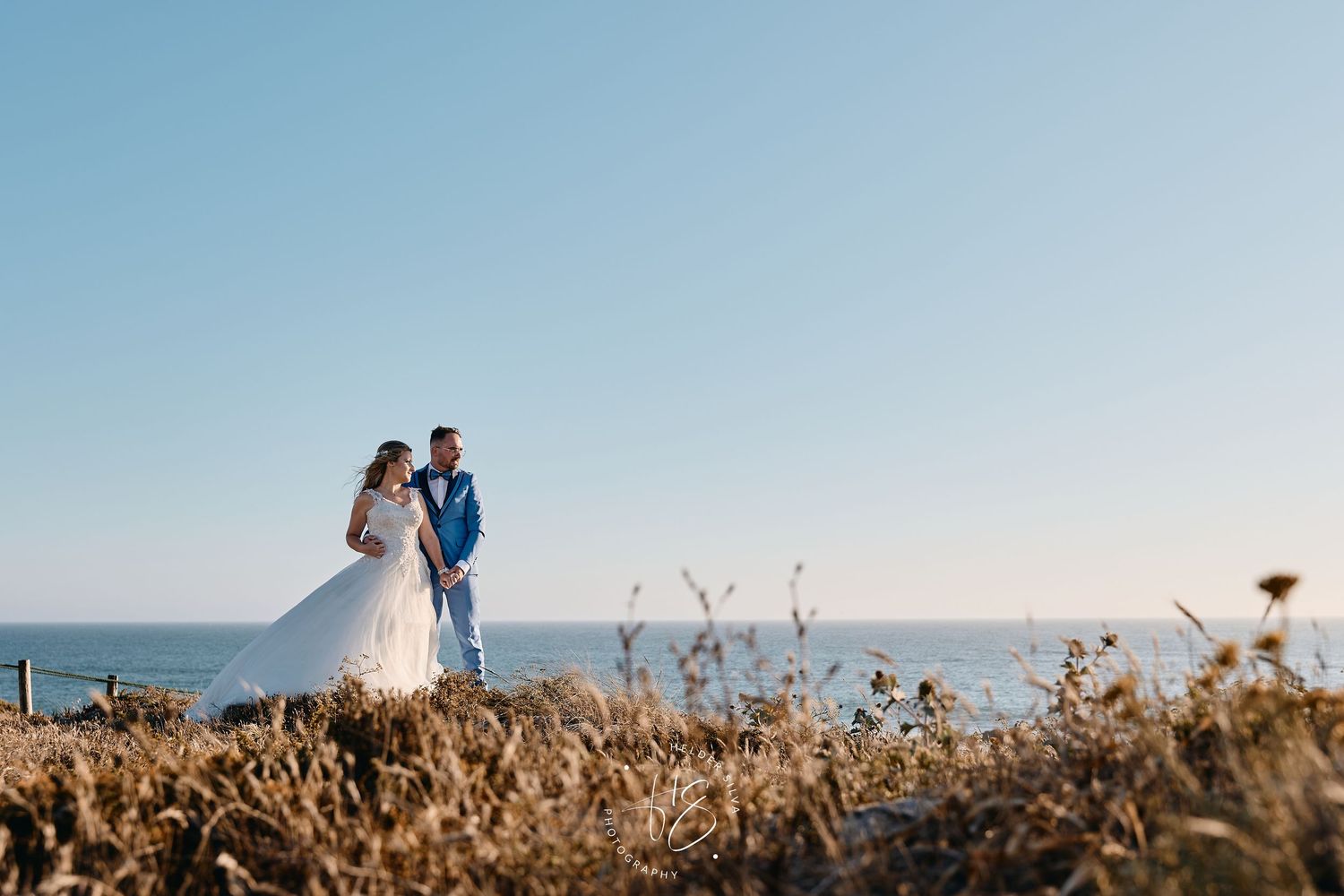 Noivos na sua sessão de Pós Casamento na Praia da Apulia