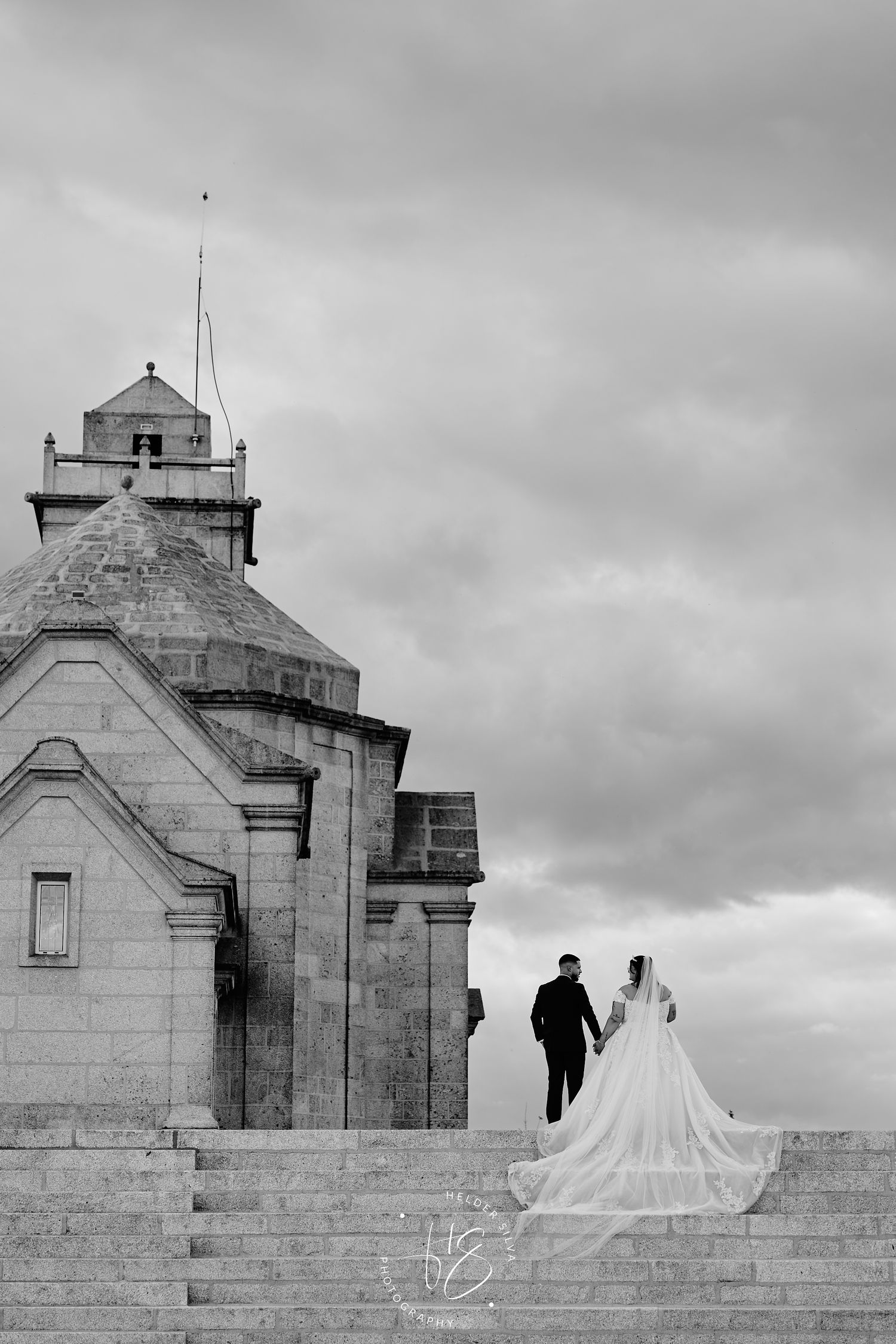 Noivos na sua sessão de Pós Casamento na senhora da Graça