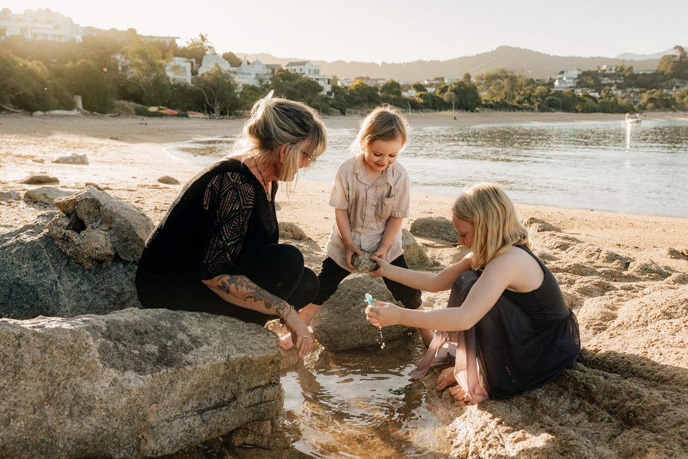 Sunset family photos on Little Kaiteriteri beach, Tasman photographers, family photographers Tasman, family photographers Nelson