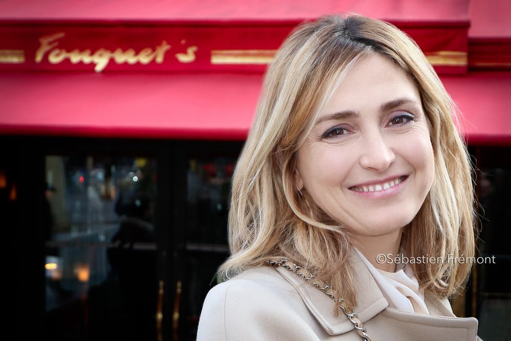 Sébastien Frémont - Celebrity Photographer - Julie Gayet / Fouquet's - Paris