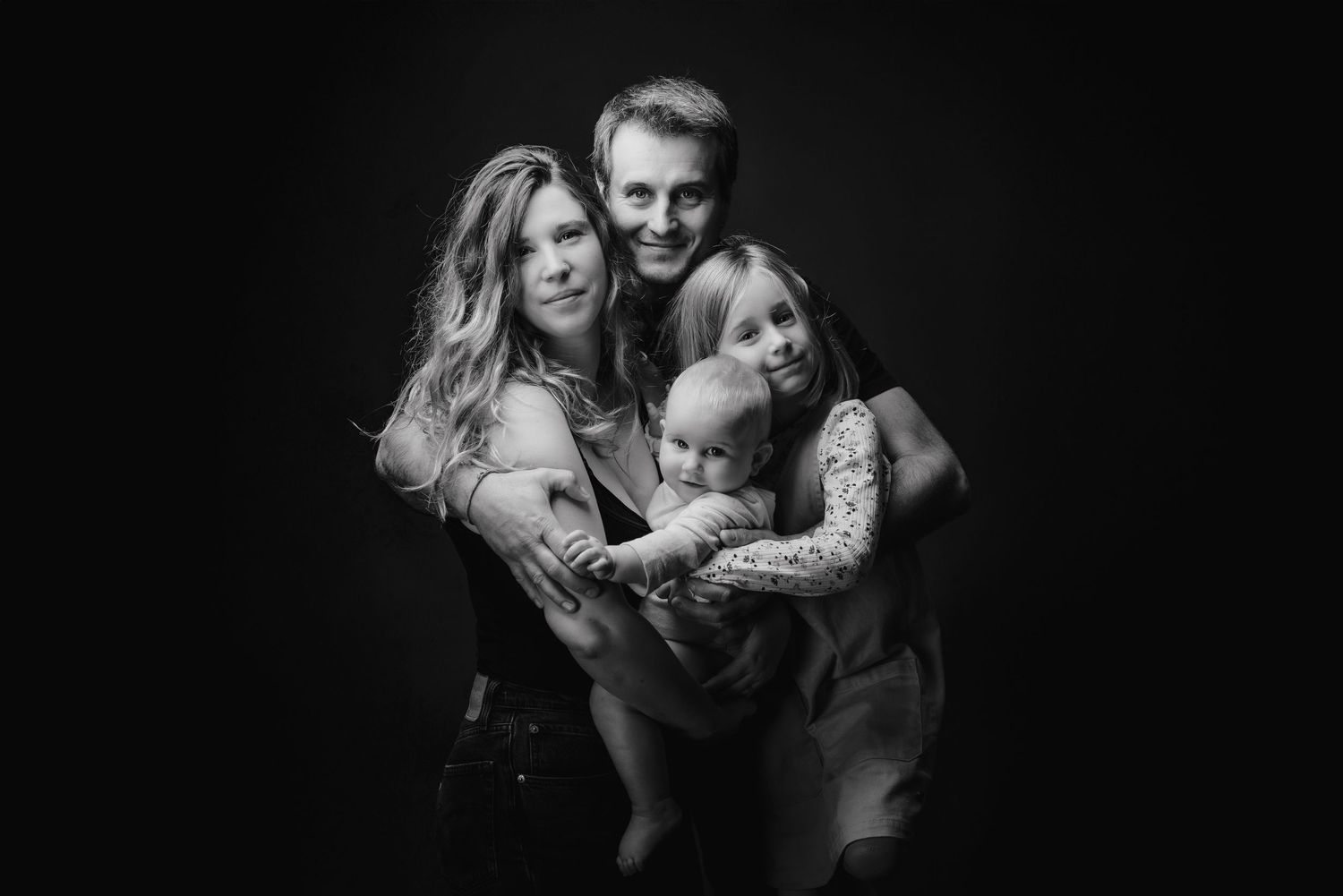 Photographie artistique Portrait Famille studio à Jonzac 17500 2 rue du Four
Photographe Portraitiste de France en Charente-Maritime