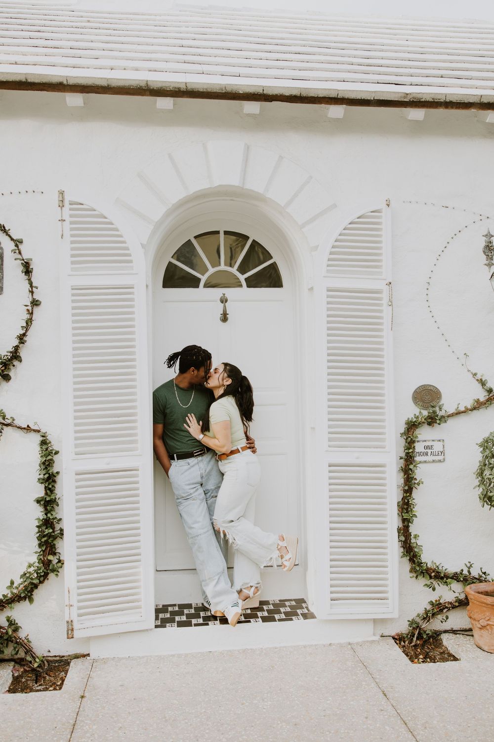 Downtown Palm Beach Engagement photos captured by Lindsay McDow Photography in Worth Ave
