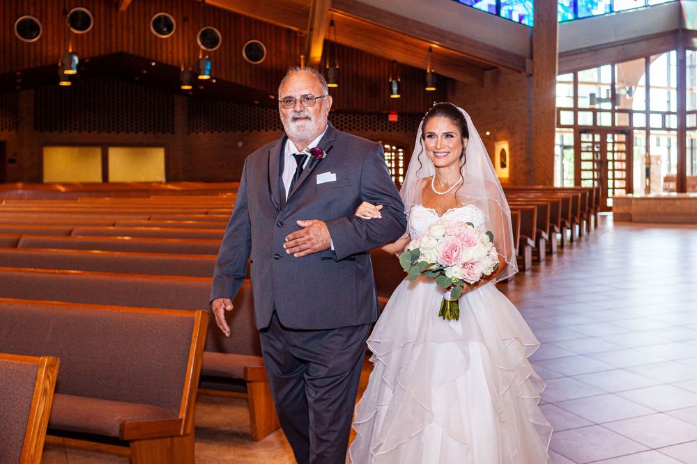 houston wedding photography candid ceremony moments

wedding photographer in houston capturing natural emotion