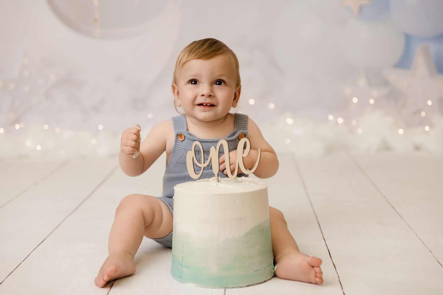 Hialeah cake smash photographer, cake smash photography near me, cake smash portraits Hialeah