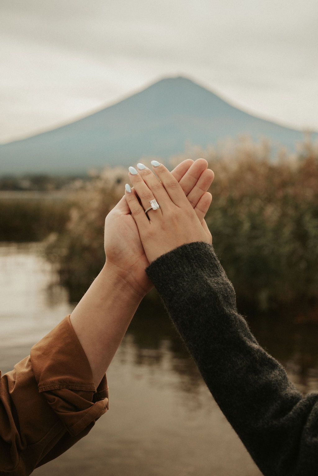 Surprise proposal and engagement photography at Lake Kawaguchiko Mount Fuji during Autumn