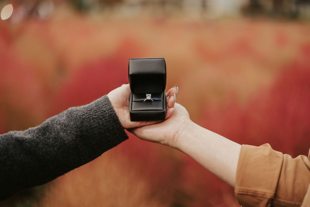 Surprise proposal and engagement photography at Lake Kawaguchiko Mount Fuji during Autumn