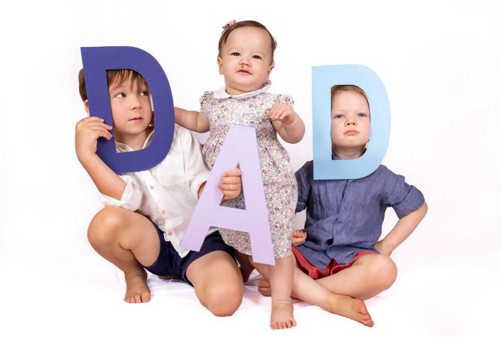Fun, stress-free, themed photoshoots that are unique and unusual but not cheesy! Capture those genuine unscripted moments with a shoot today