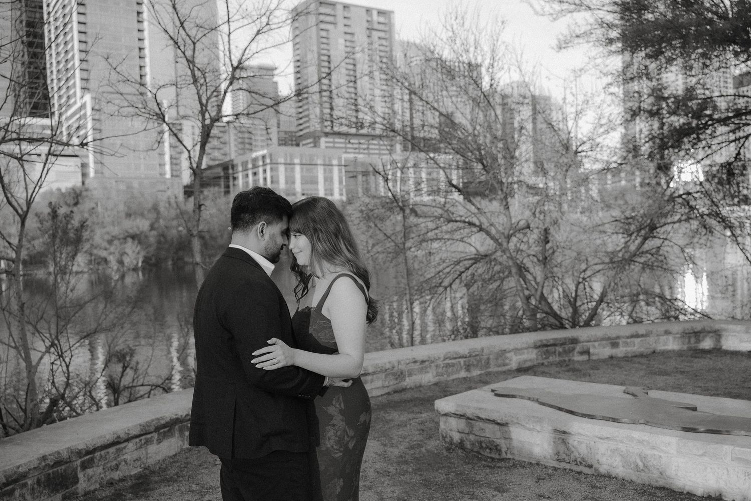 Austin, Texas engagement photos at Auditorium Shores.