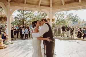 mariage, lifestyle, Abitibi-Témiscamingue, couple, portrait, first kiss