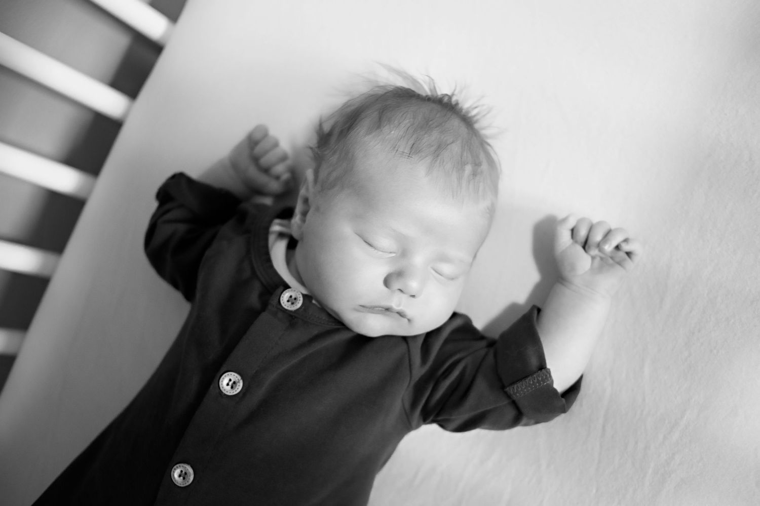 lifestyle in home family and newborn photos