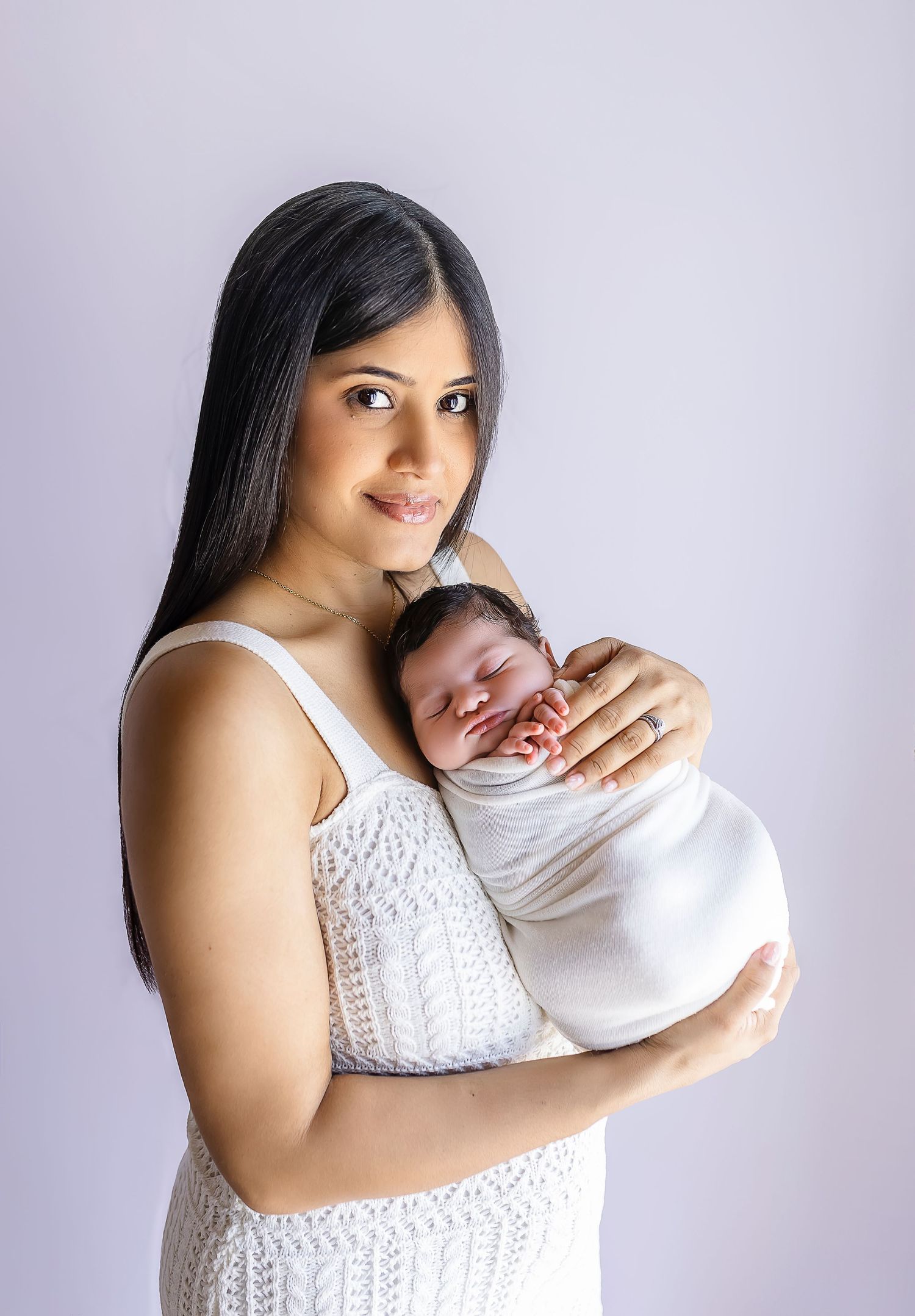 Fotografa de newborn fine art portrait Fotografa infantil en ponce Baby photographer en ponce Hermanas en una imagen Fine Art