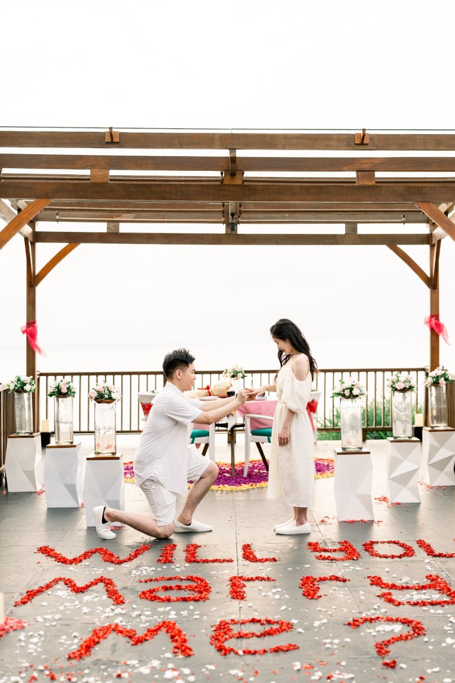 Surprise proposal photoshoot in Bali